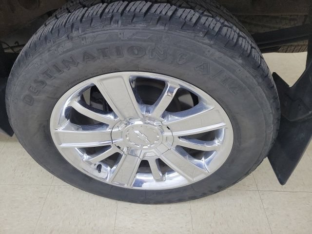 Used 2014 Chevrolet Silverado 1500 High Country AWD/4WD image 9
