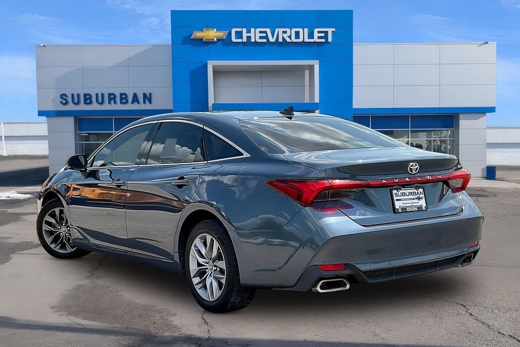 Used 2019 Toyota Avalon XLE FWD image 3