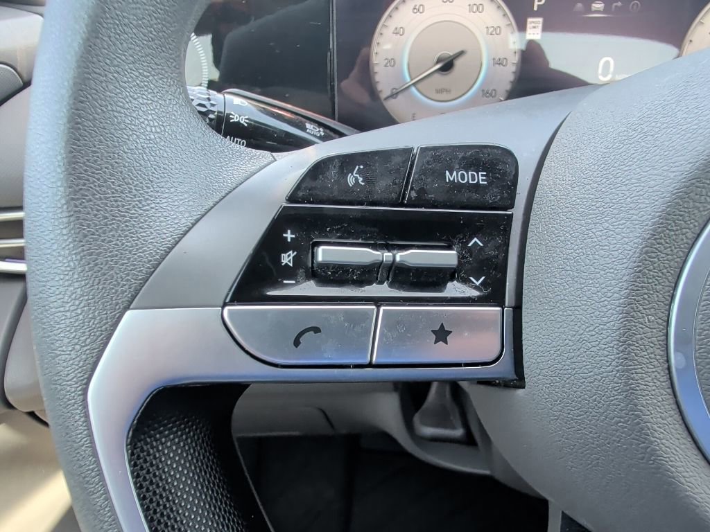 Used 2024 Hyundai Elantra SEL FWD image 18