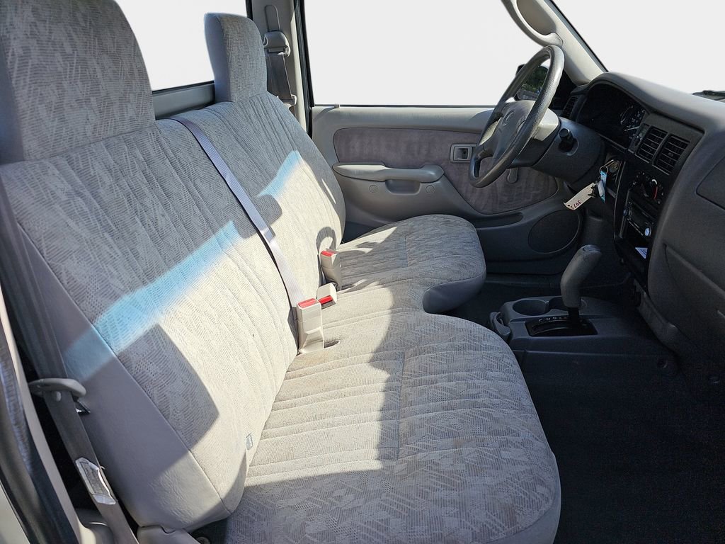 Used 2003 Toyota Tacoma 2WD Regular Cab image 12