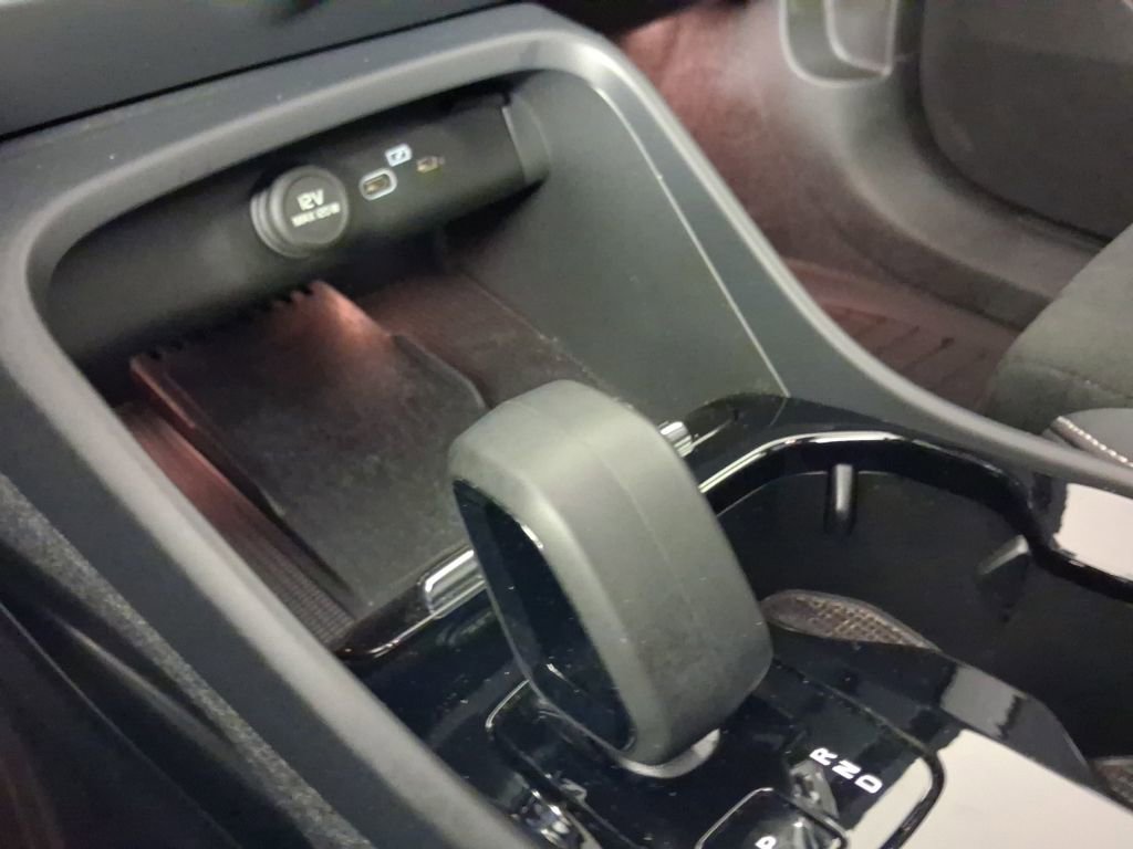 Certified 2023 Volvo XC40 Recharge Plus w/ Protection Package Premier AWD/4WD image 24