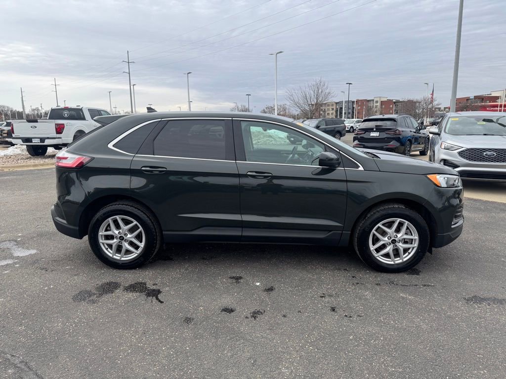 Certified 2024 Ford Edge SEL w/ Convenience Package image 2