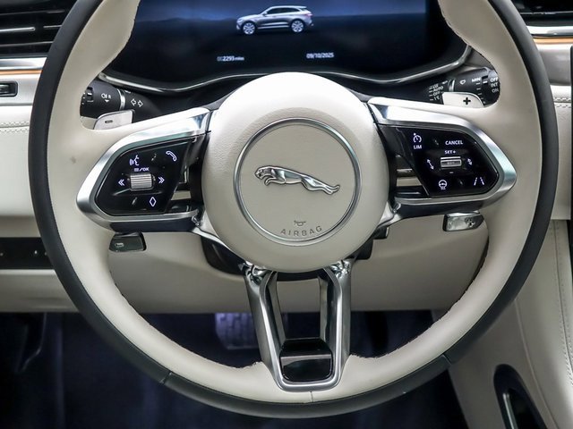 Used 2025 Jaguar F-PACE R-Dynamic S image 15