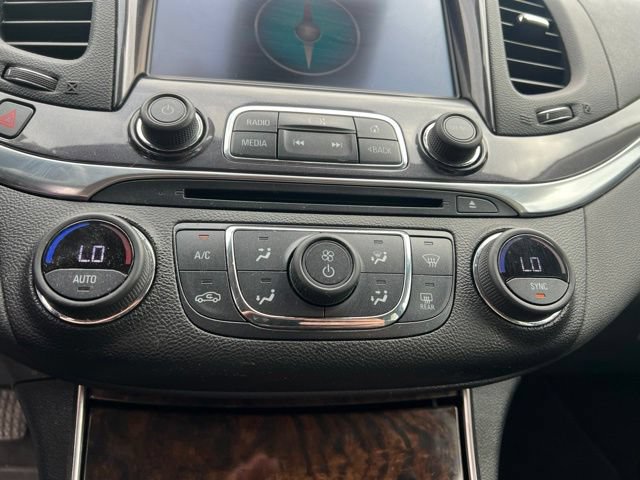 Used 2015 Chevrolet Impala LT w/ Convenience Package FWD image 20