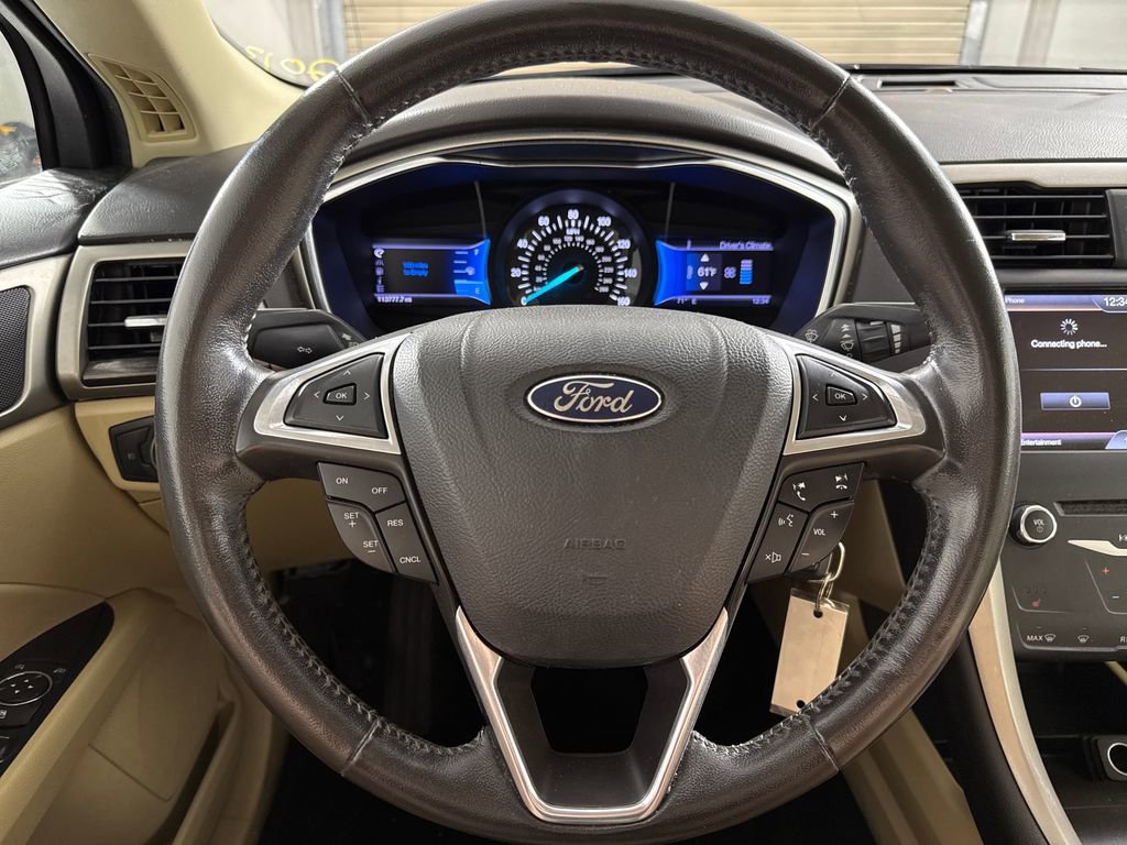 Used 2013 Ford Fusion SE FWD image 14