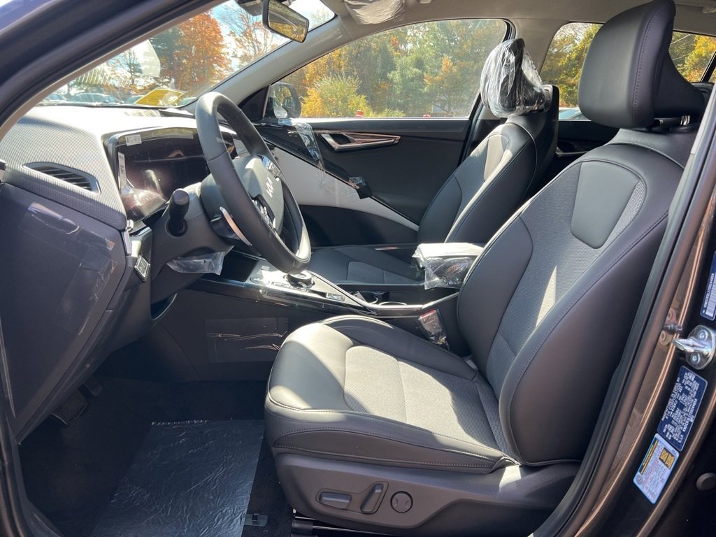 New 2025 Kia Niro Wind image 8