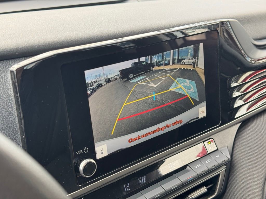 Used 2025 Toyota Camry LE FWD image 41