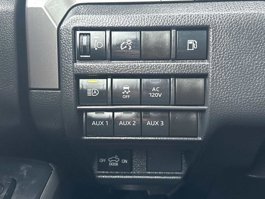 Used 2025 Toyota Tacoma TRD Off-Road image 30