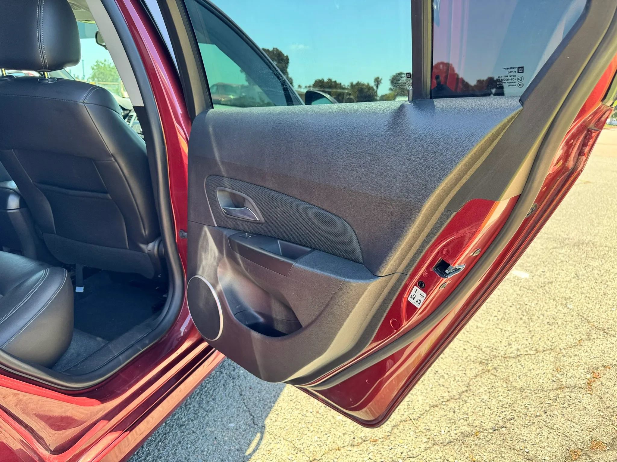 Used 2016 Chevrolet Cruze LTZ w/ Sun, Sound and Sport Package FWD image 28