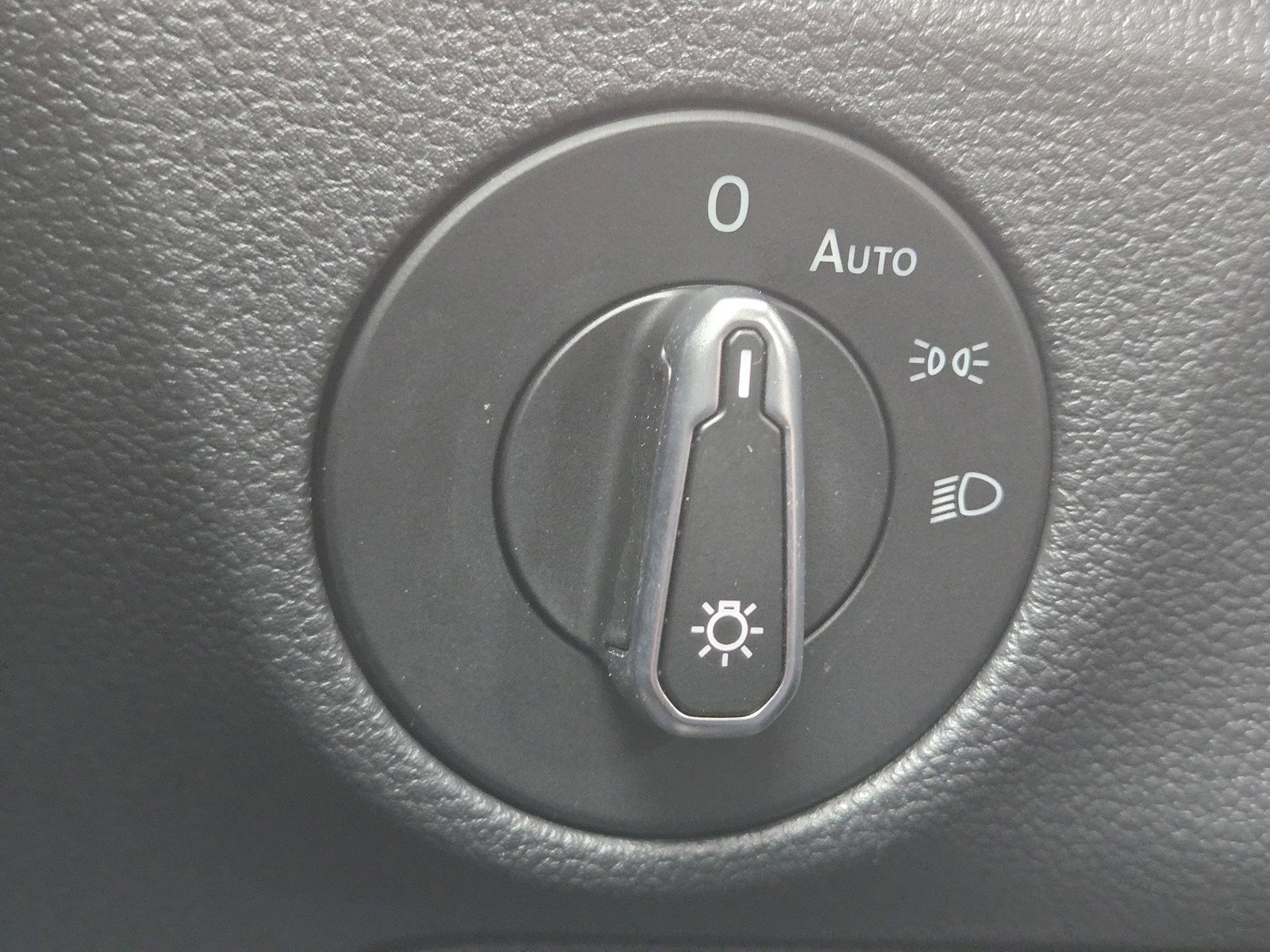 Used 2024 Volkswagen Jetta Sport image 26