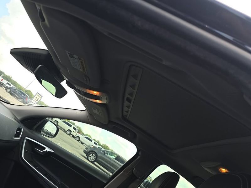 Used 2018 Volvo S60 T5 Dynamic w/ Vision Package AWD/4WD image 14