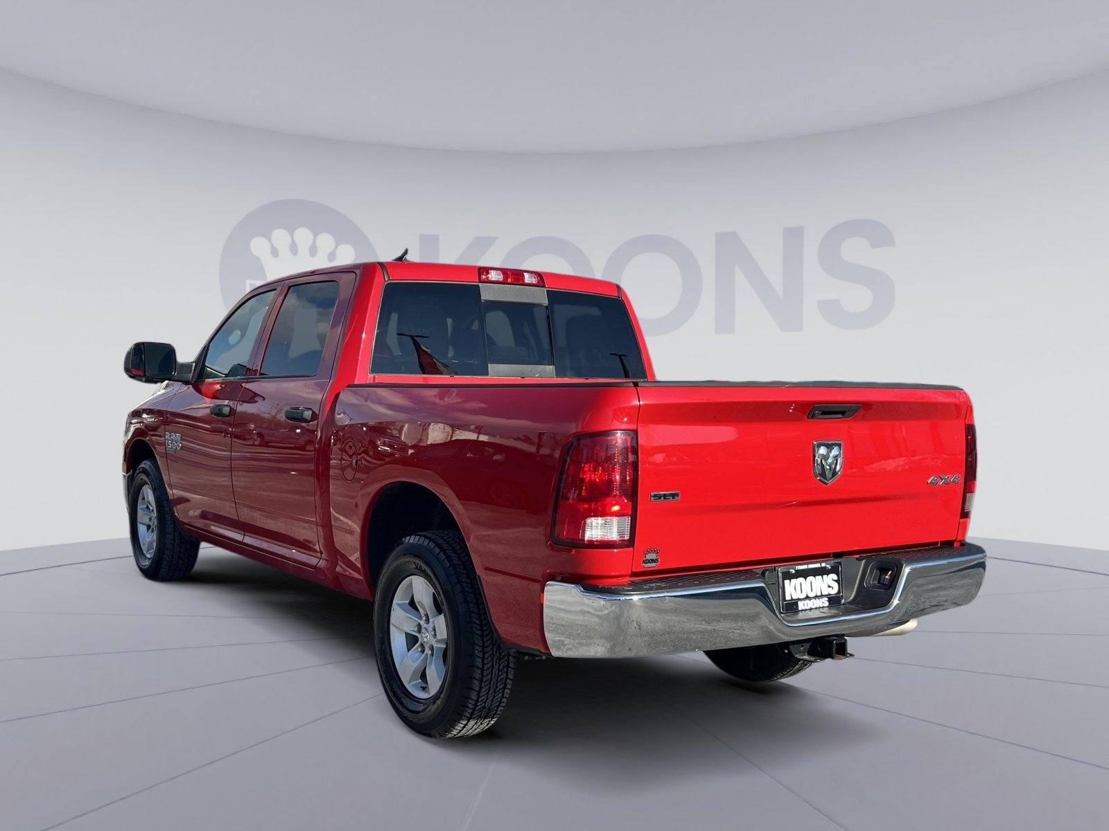 Used 2023 RAM 1500 Classic SLT w/ Trailer & Traction Group image 4