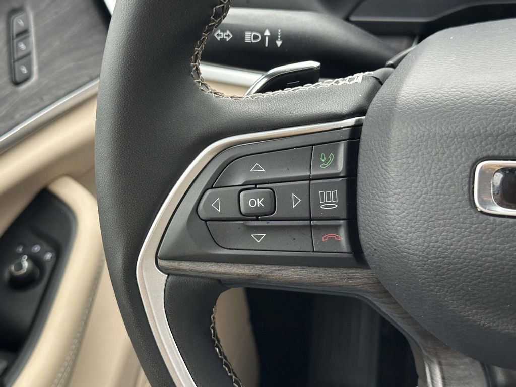 Used 2024 Jeep Grand Cherokee Limited image 22