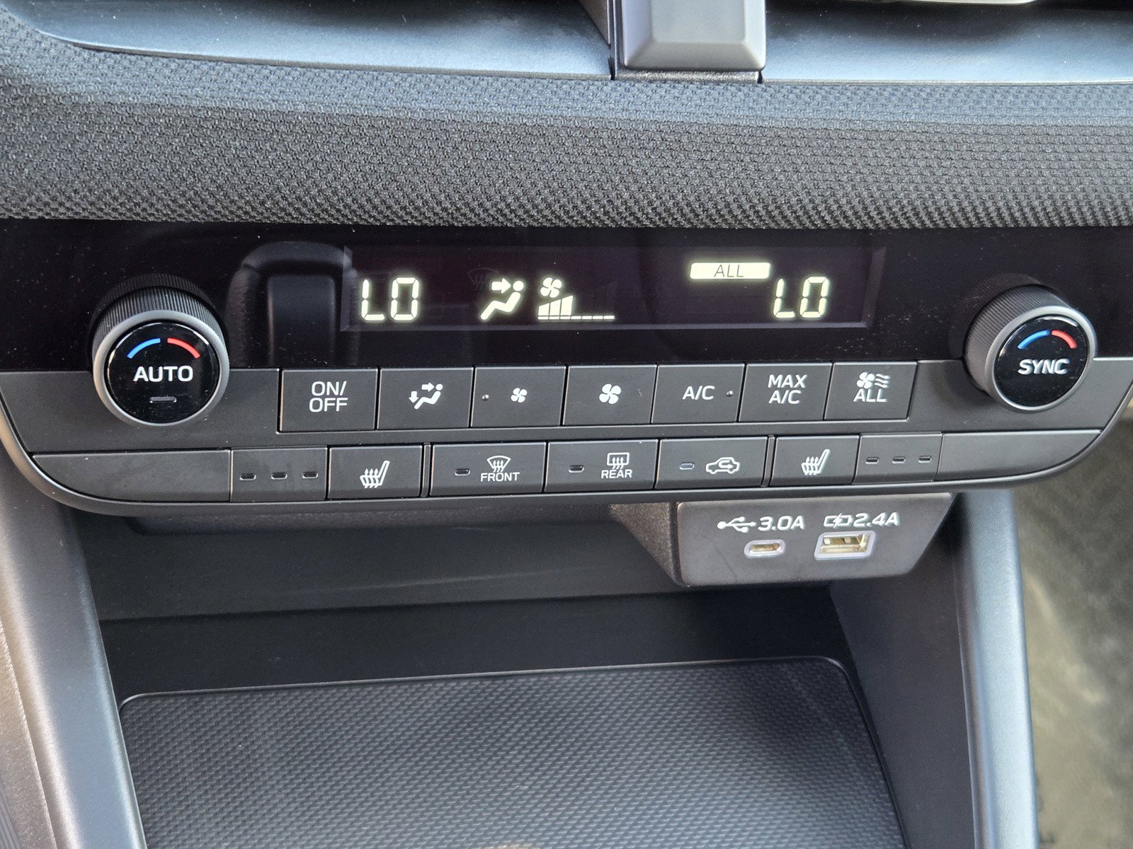 Used 2026 Subaru Outback Premium AWD/4WD image 18