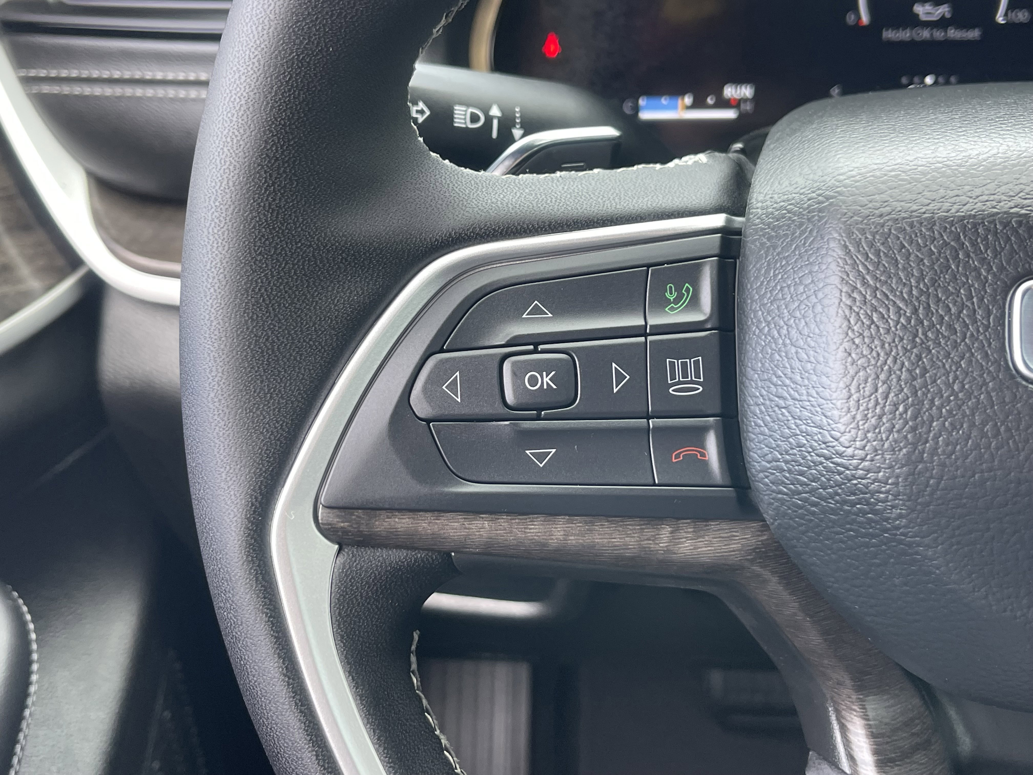 New 2026 Jeep Grand Cherokee Altitude AWD/4WD image 32
