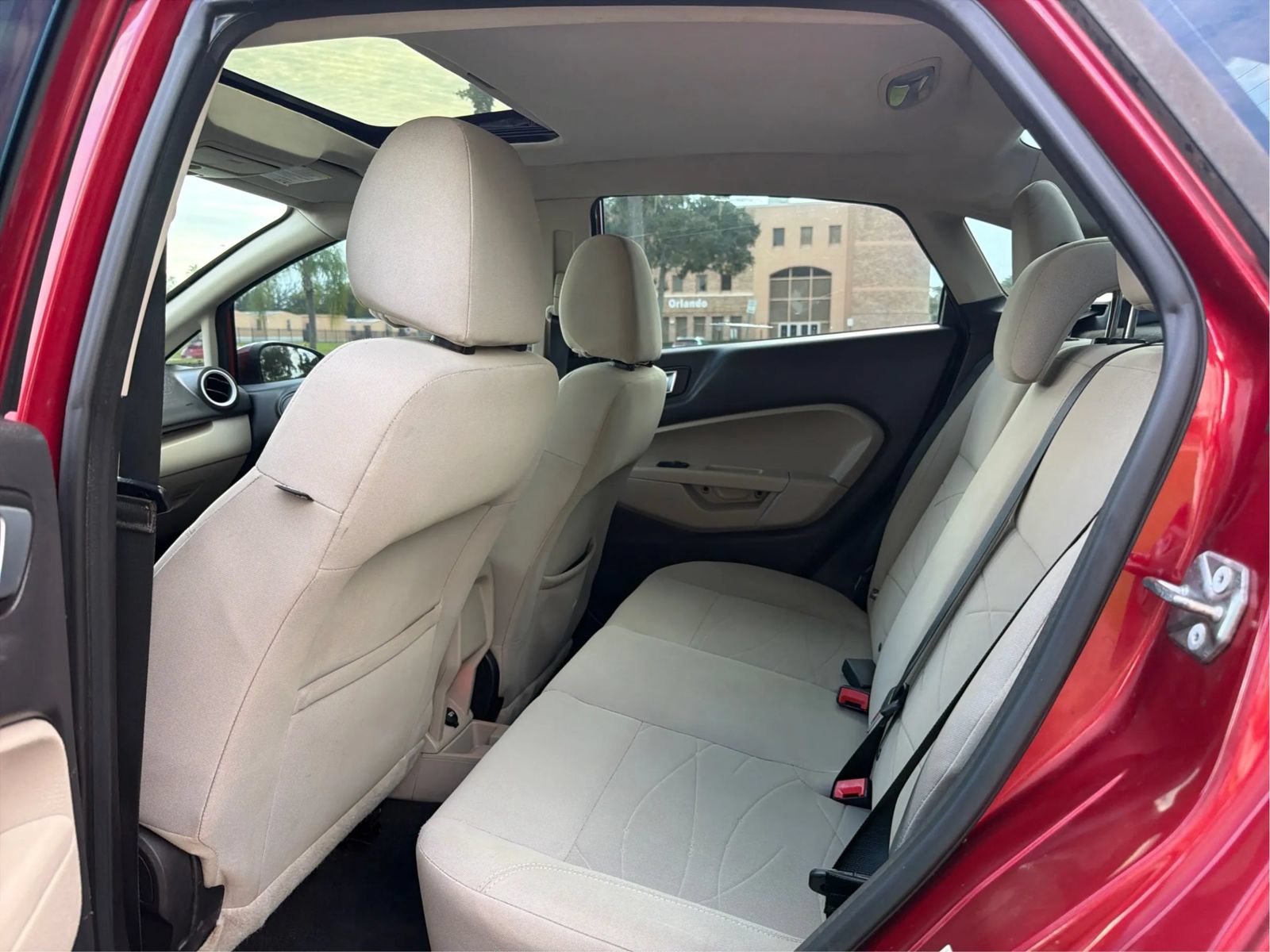 Used 2015 Ford Fiesta SE FWD image 15