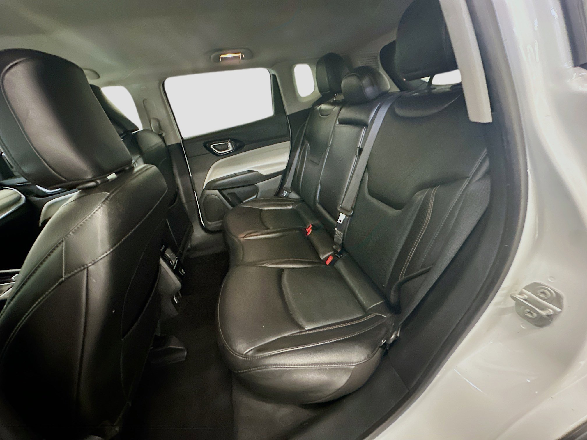 Used 2022 Jeep Compass Limited AWD/4WD image 28