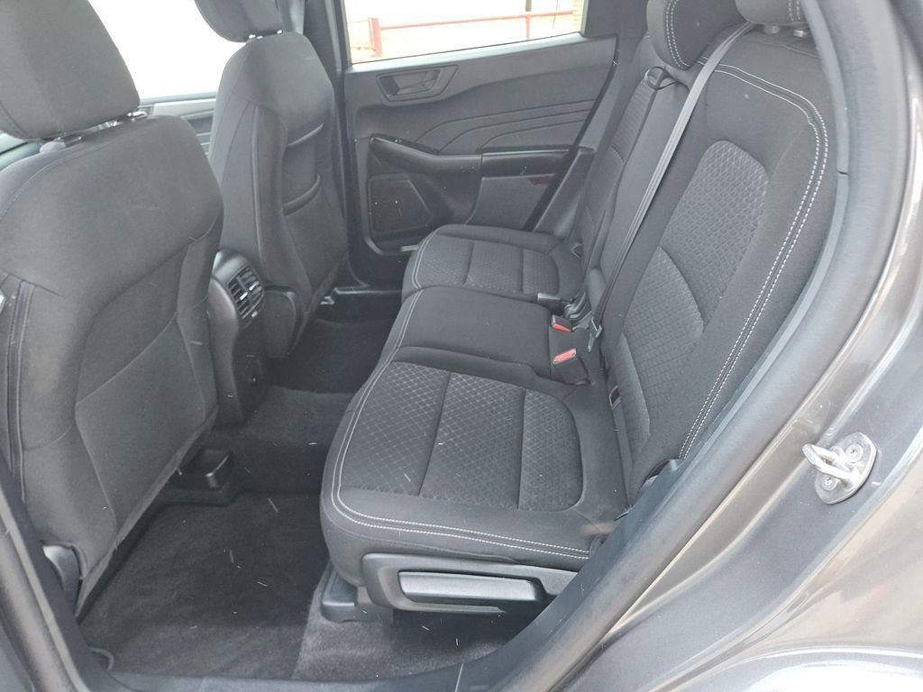 Used 2025 Ford Escape Active AWD/4WD image 27