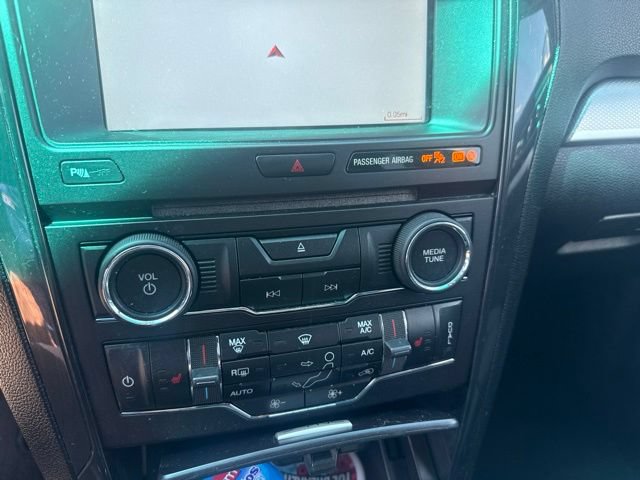 Used 2017 Ford Explorer XLT w/ Equipment Group 202A FWD image 32