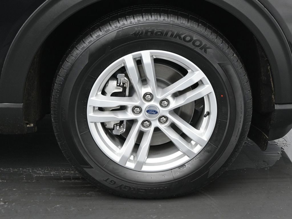 Used 2022 Ford Explorer XLT image 25