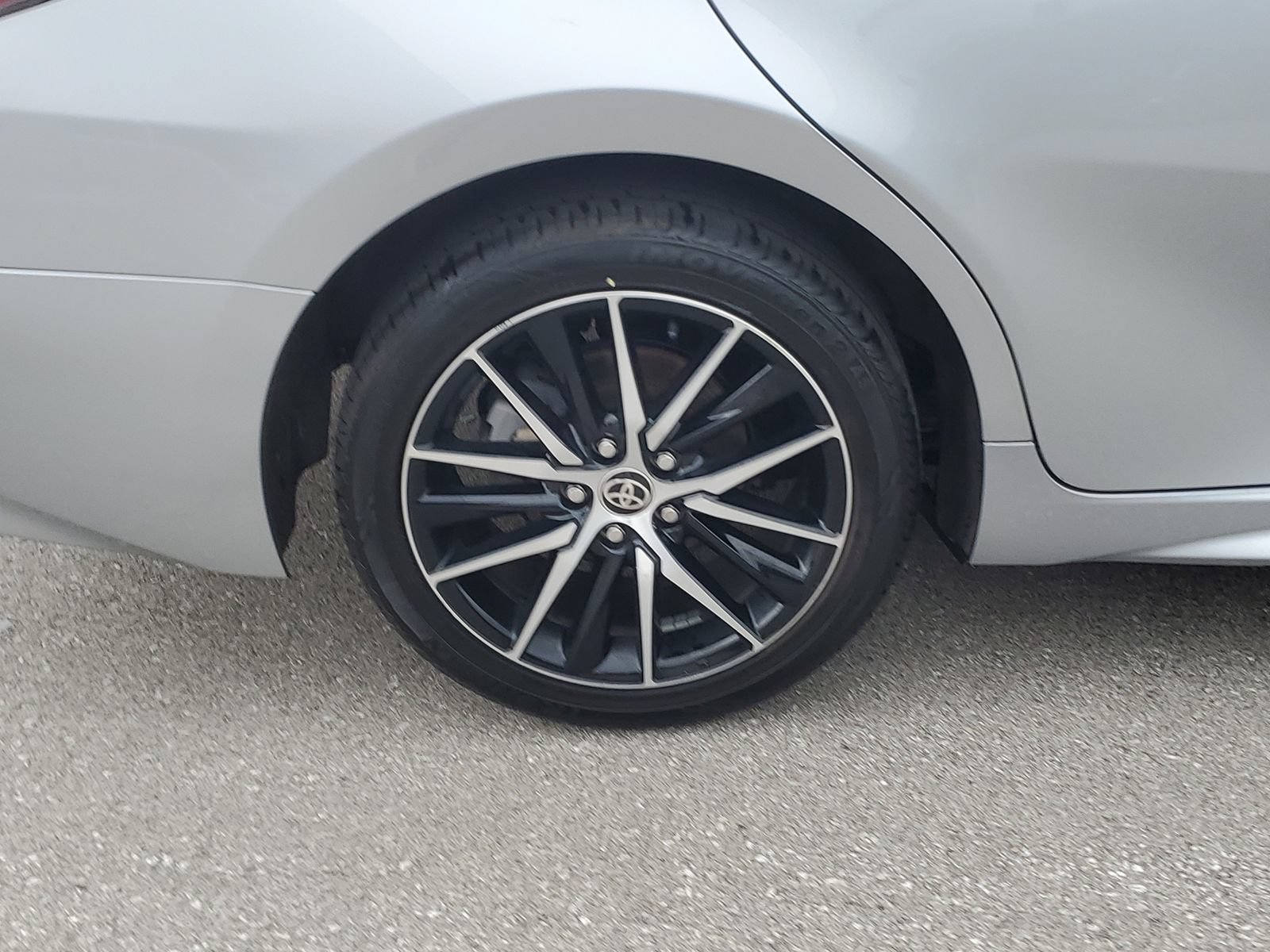 Certified 2024 Toyota Camry SE FWD image 5