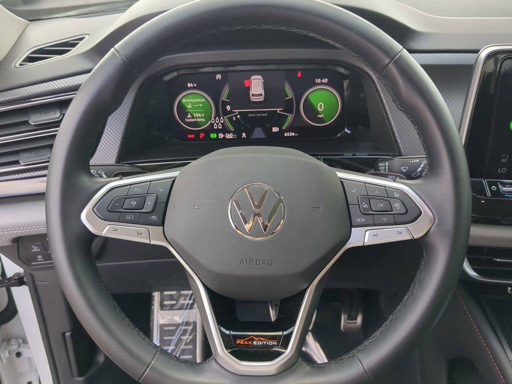 Certified 2025 Volkswagen Atlas Peak Edition SE AWD/4WD image 33