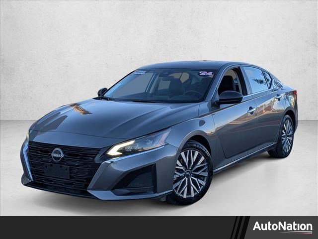Used 2024 Nissan Altima 2.5 SV image 1