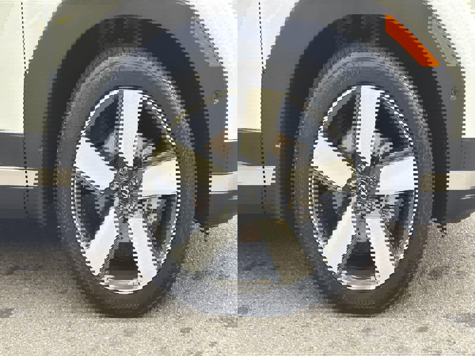 Certified 2025 Hyundai Santa Fe Limited image 37