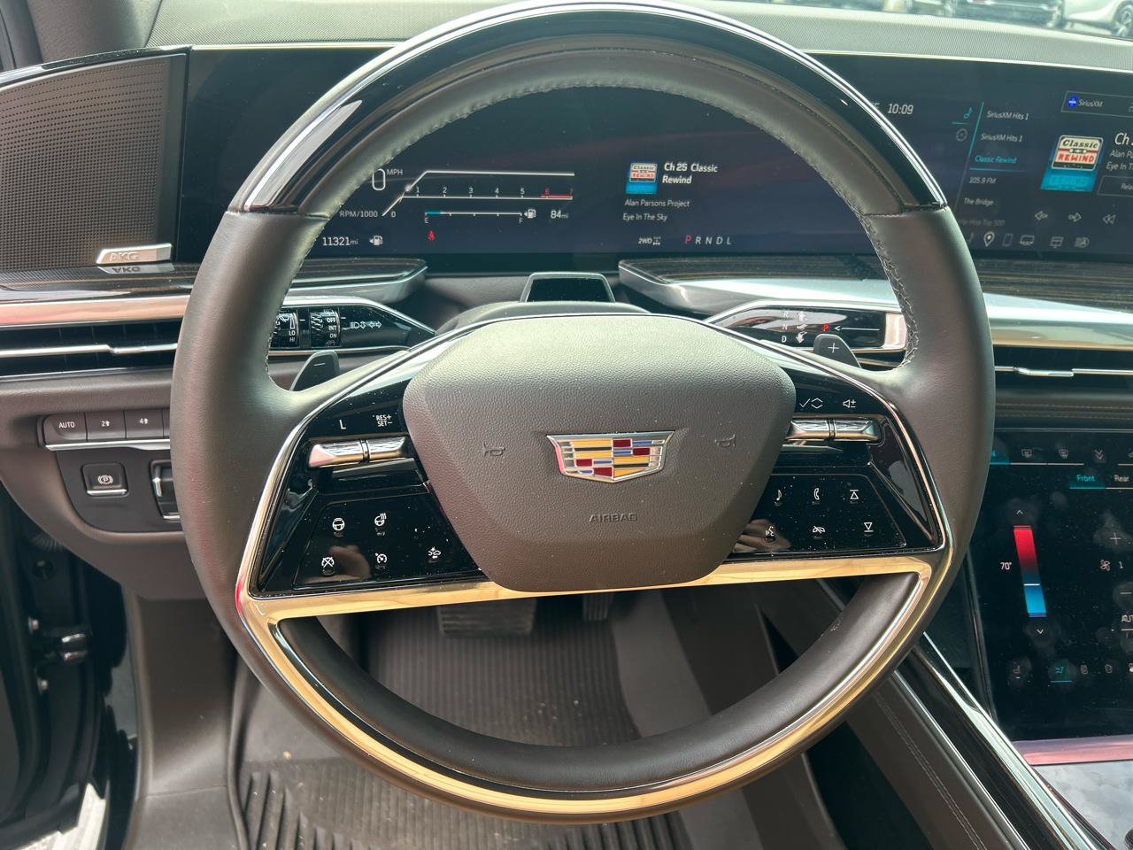 Used 2025 Cadillac Escalade Premium Luxury w/ Touring Package AWD/4WD image 17