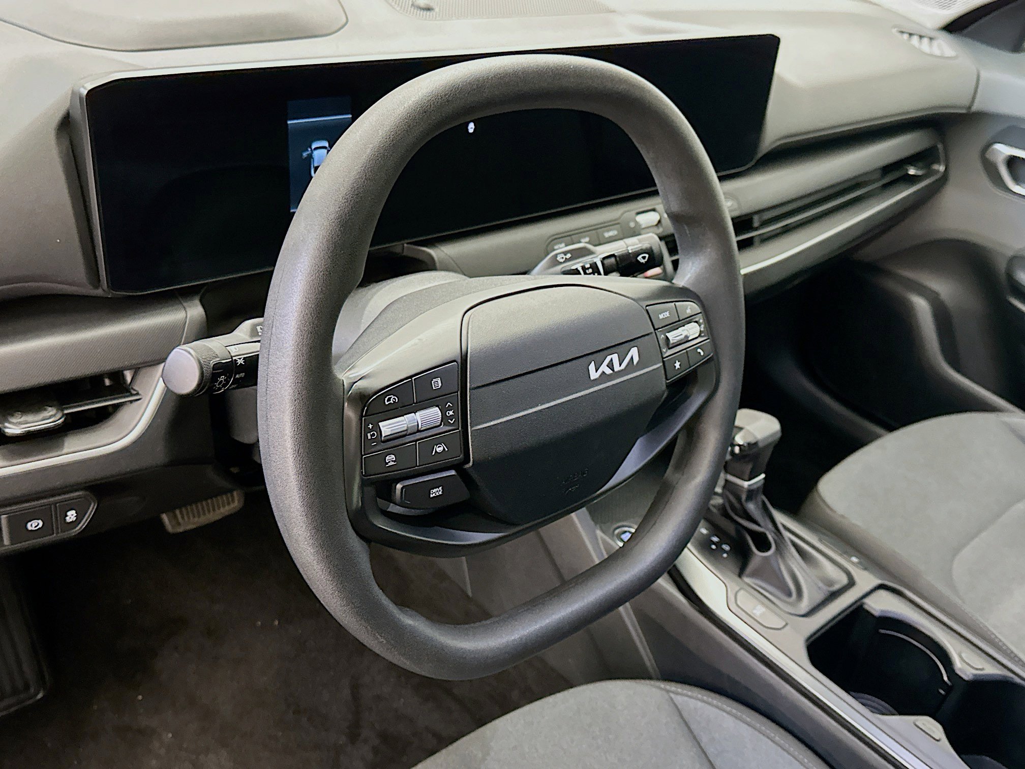 Used 2025 Kia K4 FWD image 18