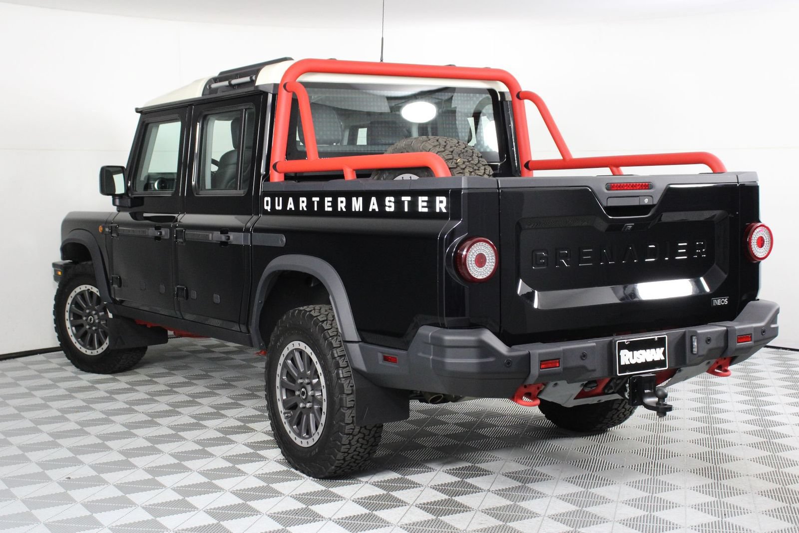 Used 2025 INEOS Grenadier Quartermaster AWD/4WD image 4