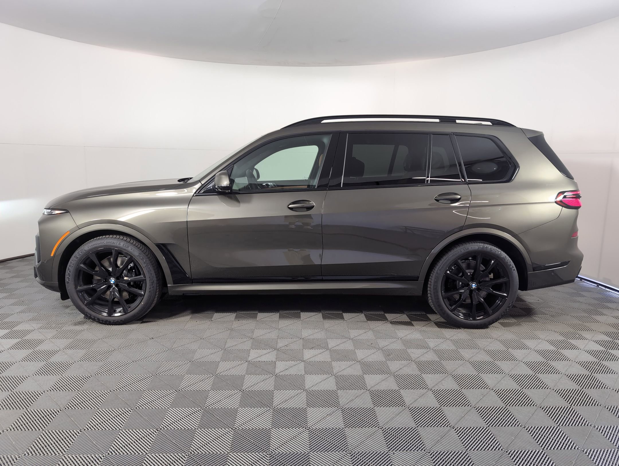 New 2026 BMW X7 xDrive40i w/ M Sport Package image 2