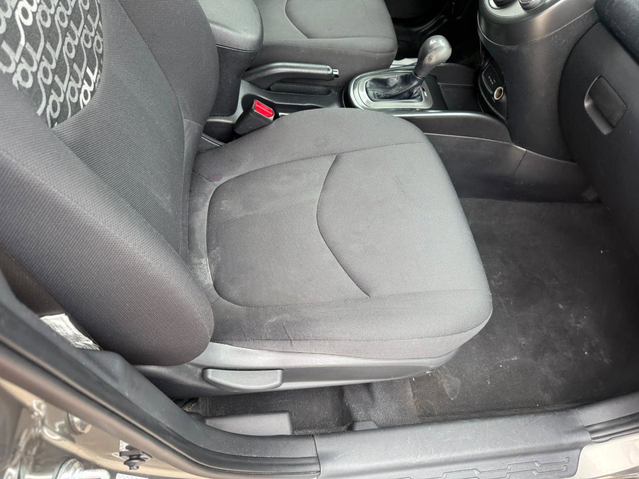 Used 2011 Kia Soul + w/ Audio Pkg image 25