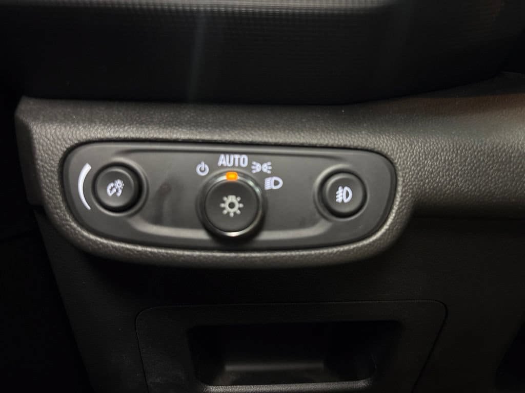 Certified 2022 Chevrolet TrailBlazer LT w/ Convenience Package AWD/4WD image 23