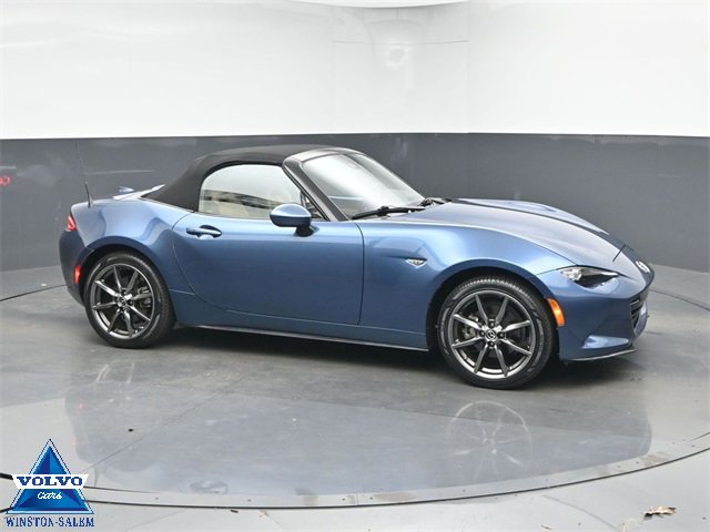 Used 2022 Volvo V60 T5 Cross Country w/ Advanced Package