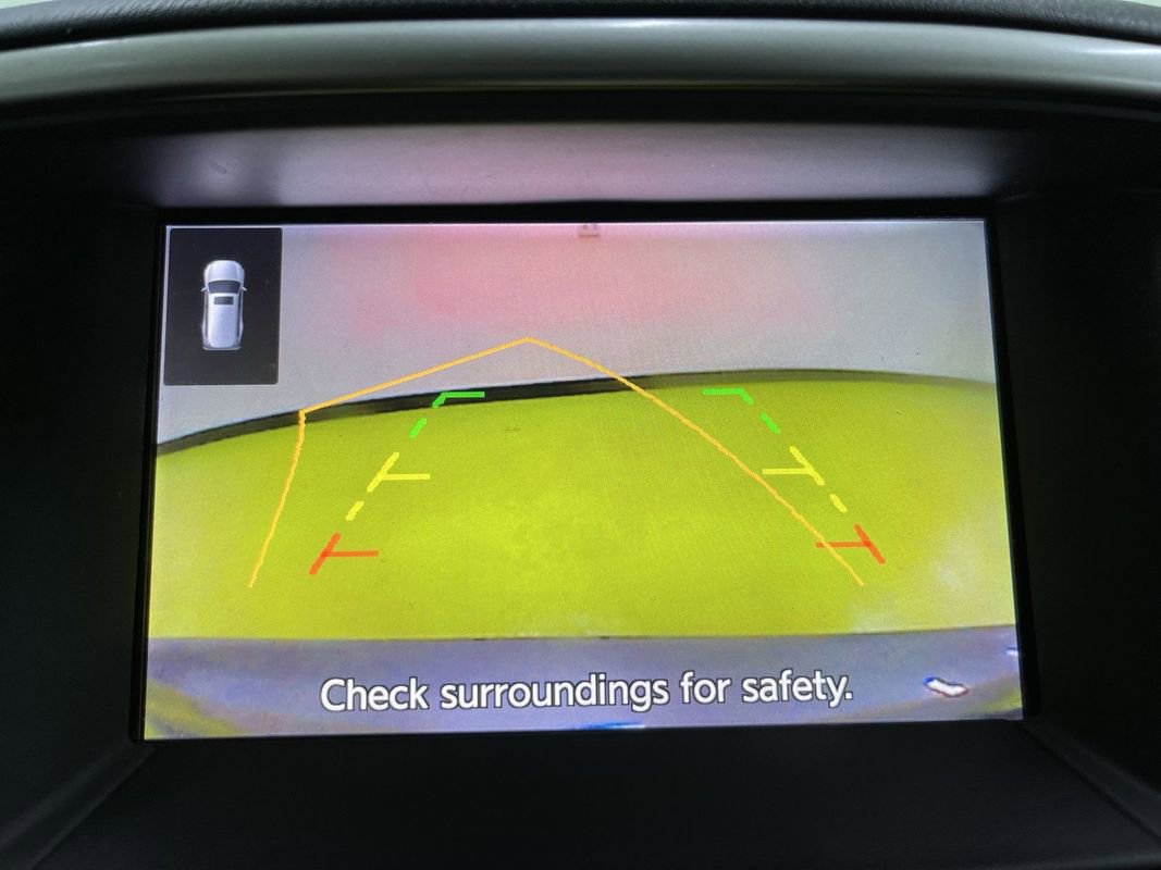 Used 2020 Nissan Pathfinder SV image 21