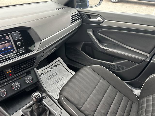 Used 2022 Volkswagen Jetta Sport image 28
