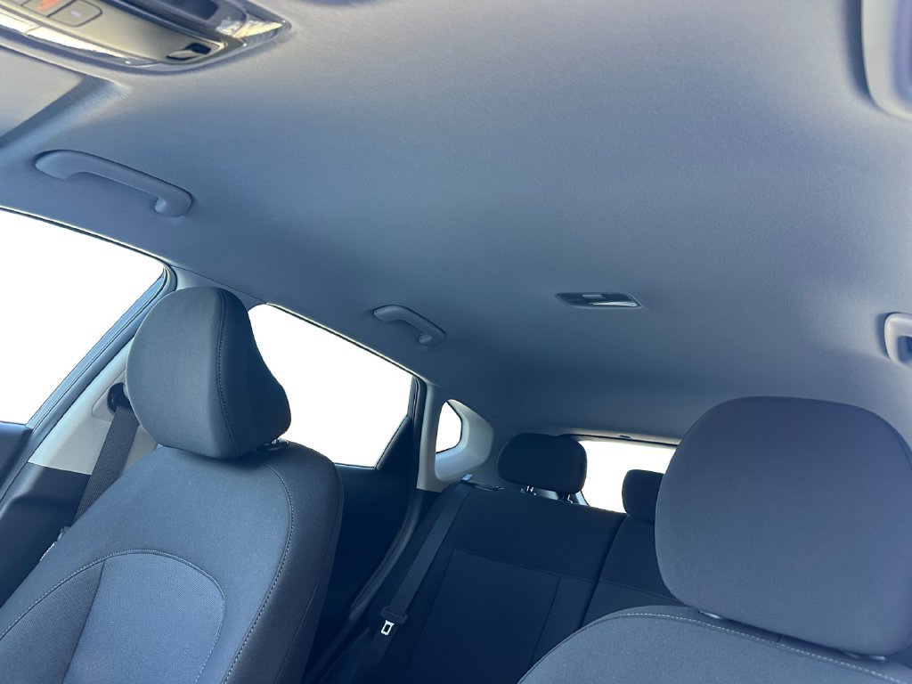 New 2027 Hyundai Kona SE FWD image 12
