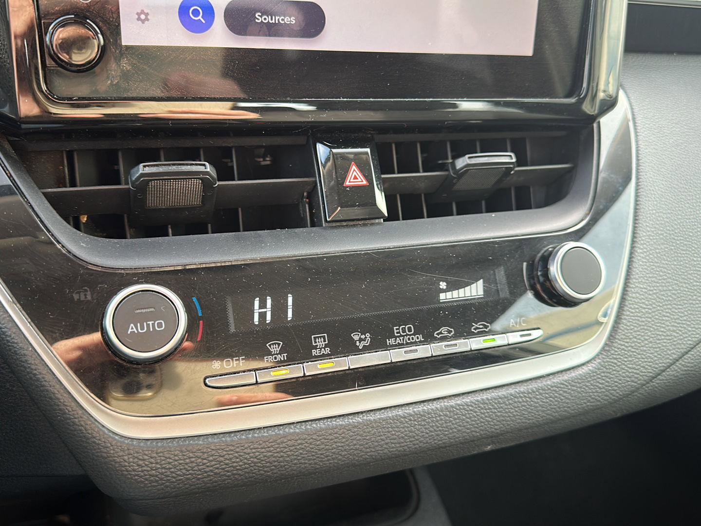 Used 2023 Toyota Corolla LE image 17