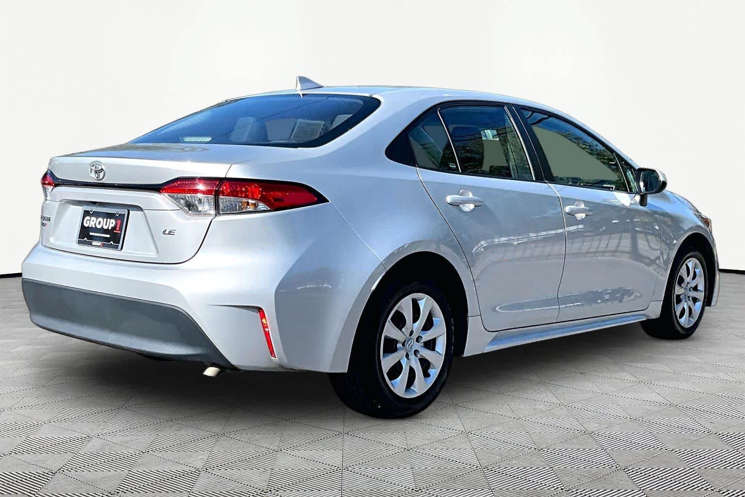 Used 2024 Toyota Corolla LE FWD image 13