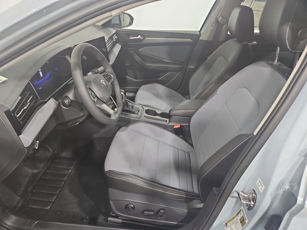 New 2026 Volkswagen Jetta SE image 9