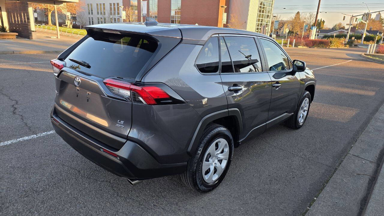 Used 2024 Toyota RAV4 LE image 5