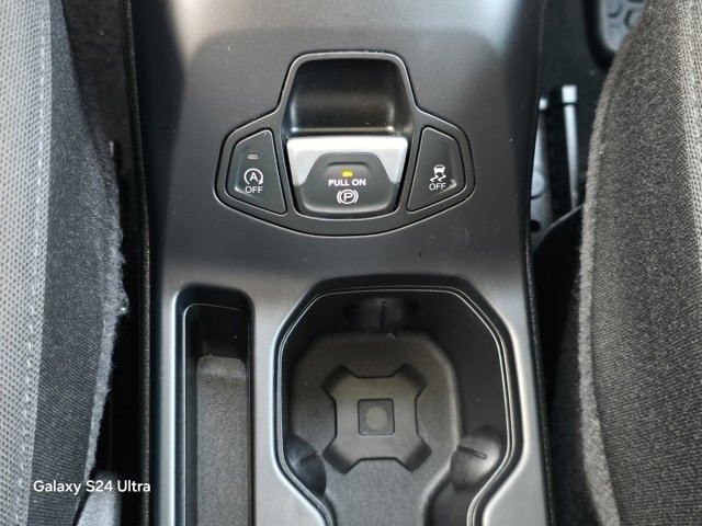 Used 2023 Jeep Renegade Latitude image 28