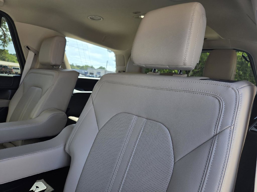 Used 2024 Ford Expedition Limited RWD image 30