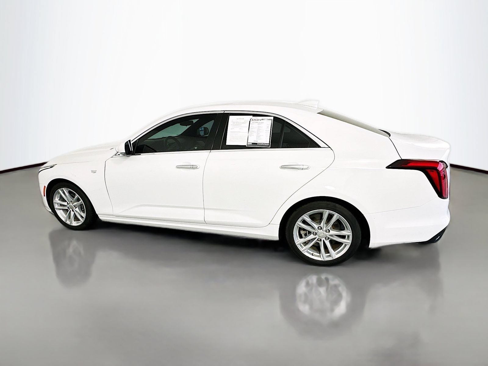 Used 2022 Cadillac CT4 Luxury w/ Sun And Sound Package RWD image 4