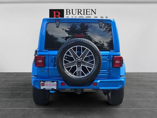 Used 2023 Jeep Wrangler Unlimited Sahara AWD/4WD image 4
