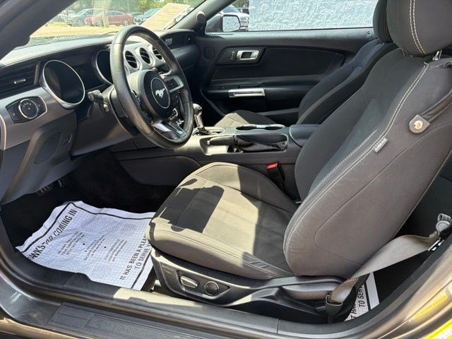 Used 2018 Ford Mustang Coupe w/ Equipment Group 101A RWD image 13