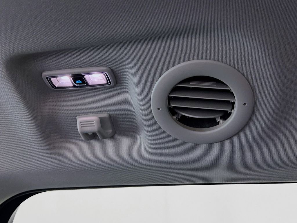 Used 2025 Ford Explorer Active image 29