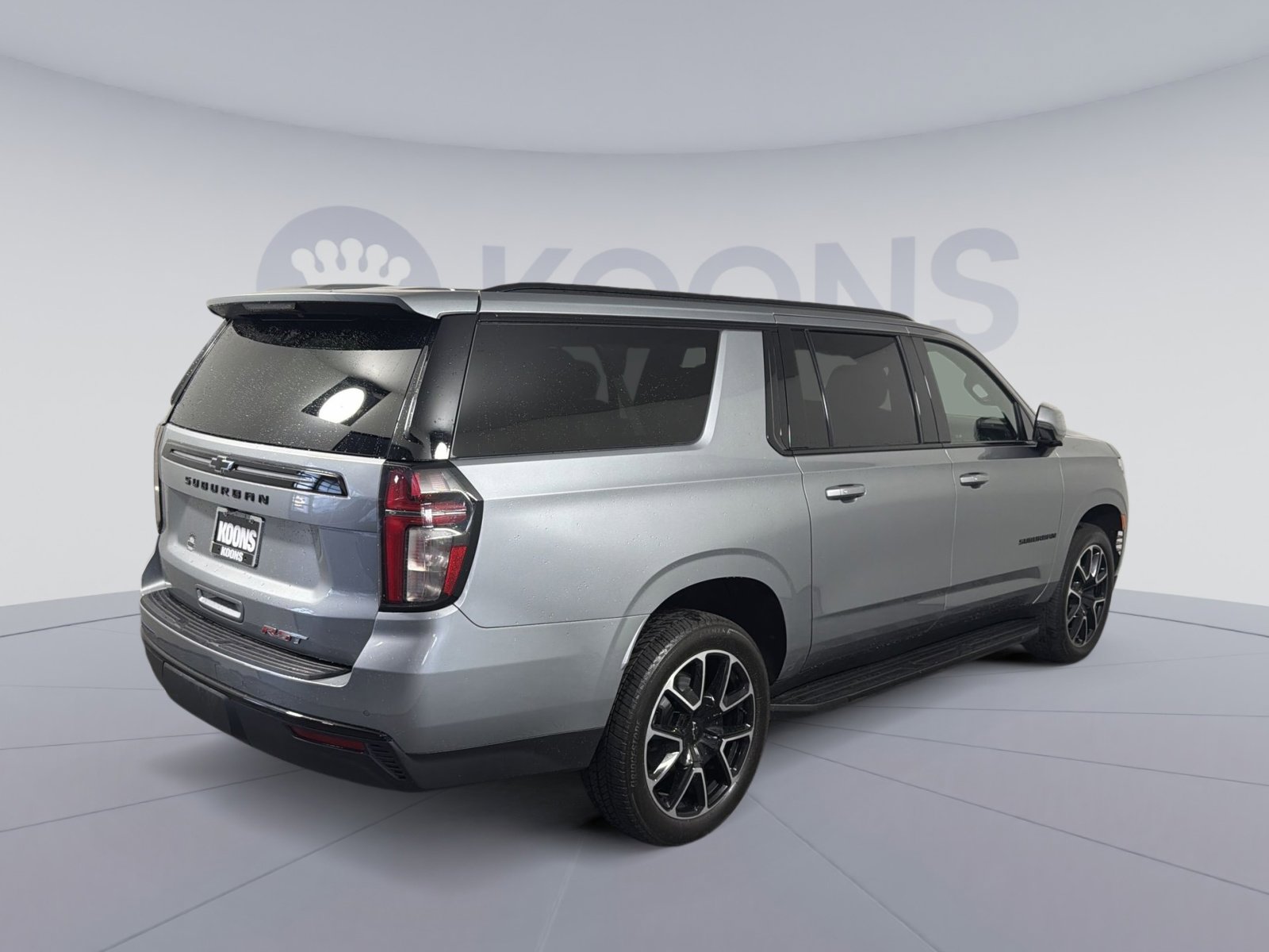 Used 2024 Chevrolet Suburban RST w/ Luxury Package image 7