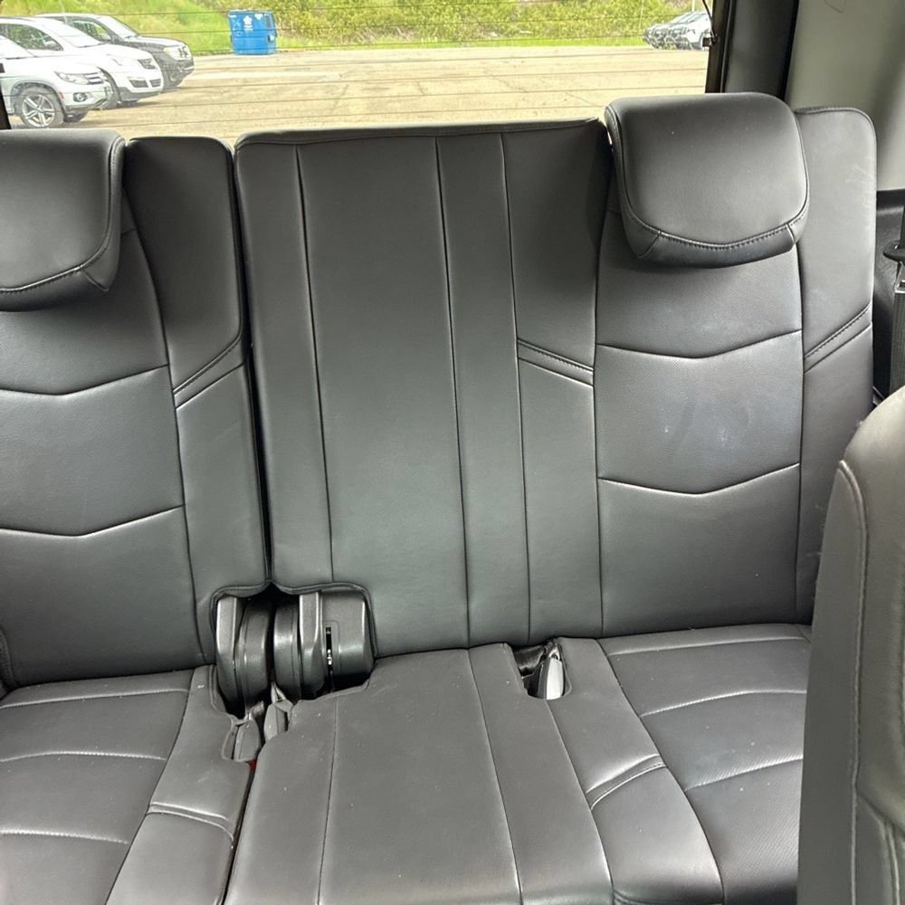 Used 2020 Cadillac Escalade Luxury w/ LPO, Radiant Package AWD/4WD image 15